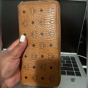 MCM wallet